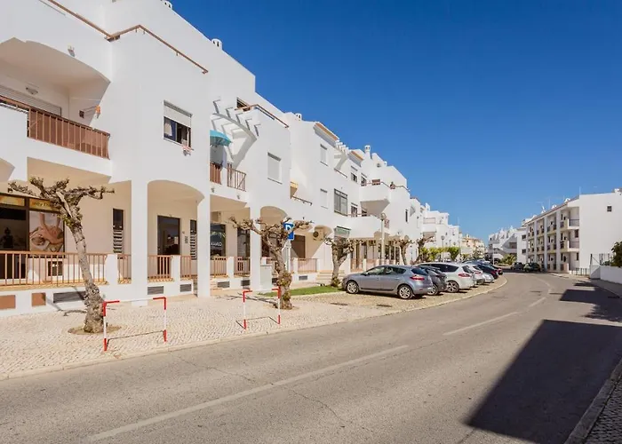 Apartamento Sun-kissed Oasis W/ Pool By Lovelystay Albufeira